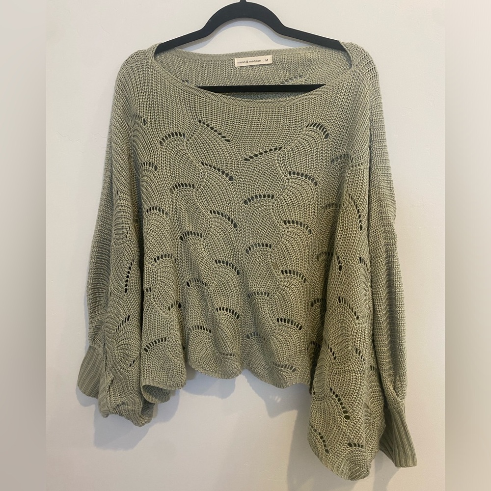 Moon and Madison Sweater Ponch Shawl size M